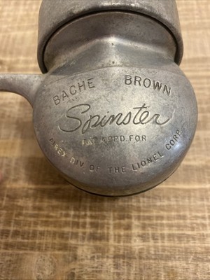 A GOOD VINTAGE 1980'S RETRO DAIWA GRAPHITE GS 2050 SPINNING/MATCH FISHING REEL e