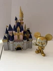 FUNKO POP WALT DISNEY WORLD CASTLE WITH GOLD MICKEY MOUSE 2021 50TH ANNIVERSARY