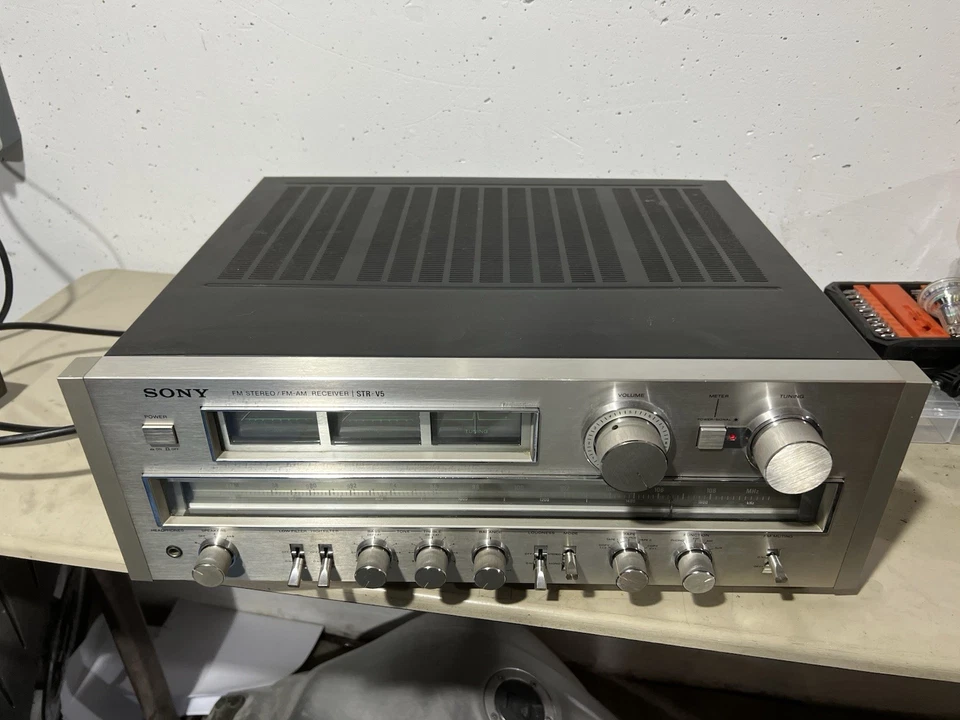 Sony HiFi AM-FM Vintage Receiver STR V5 - Image 3 of 4