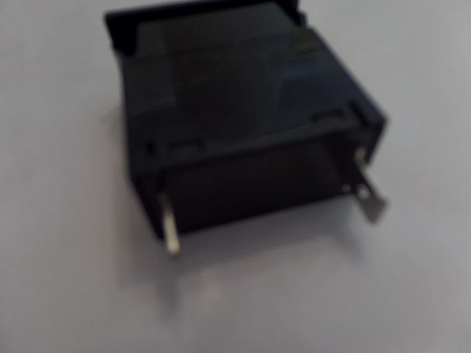 Interruptor basculante Central Boiler® pieza de repuesto #11220 E interruptor eléctrico clásico Foto 3 de 3