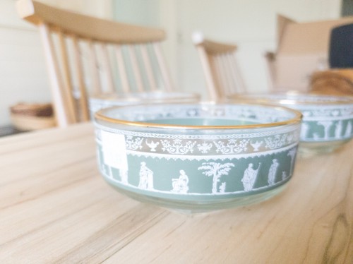 3 - vintage Jeanette Glass Hellenic green Wedgewood Dessert bowls gold Trim 4.5” - Picture 5 of 8