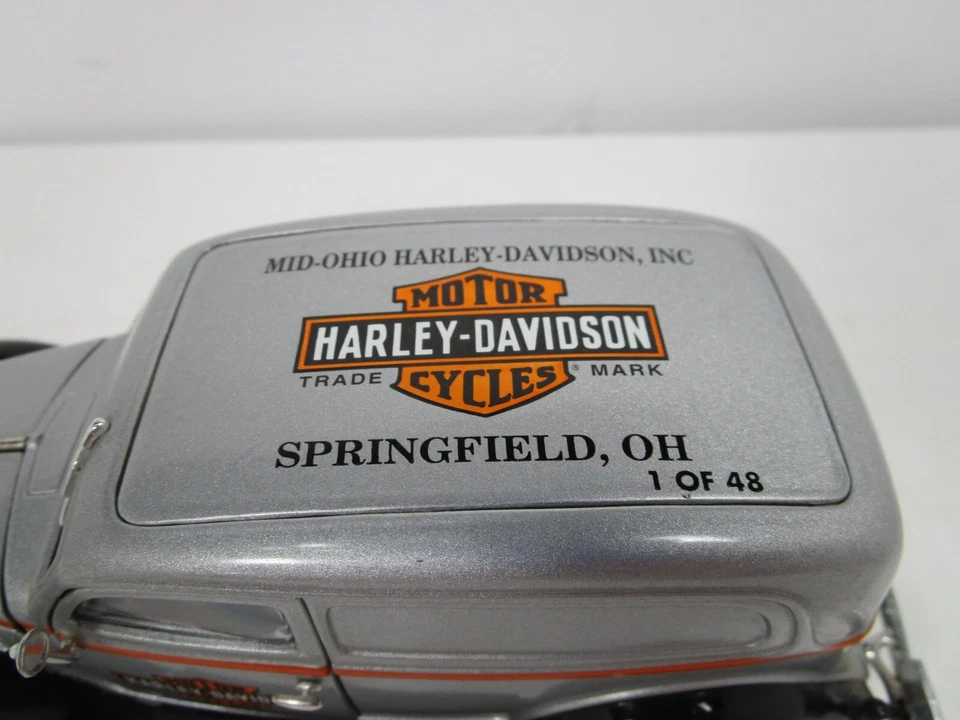 HARLEY DAVIDSON 1/25 1935 FORD SEDAN DELIVERY *ISSUES* SPRINGFEILD OHIO 48 MADE - Image 2 of 4