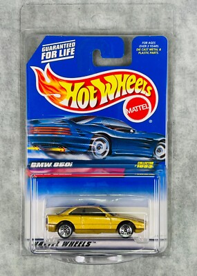    Hot Wheels  BMW 850i Gold # 1093 Blue Card HW4   