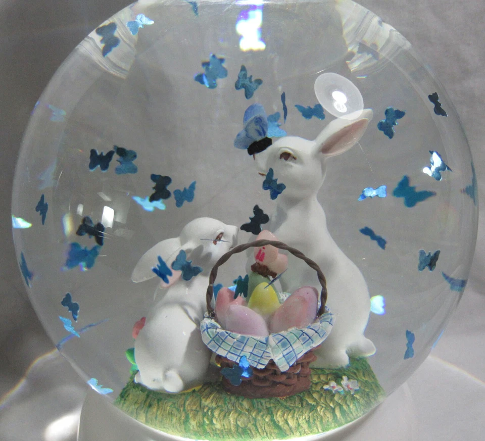 Candelabro de 3 mechas Bath & Body Works GLOBO DE AGUA PRIMAVERA/PASCUA PEDESTAL DE CONEJITO Foto 2 de 4