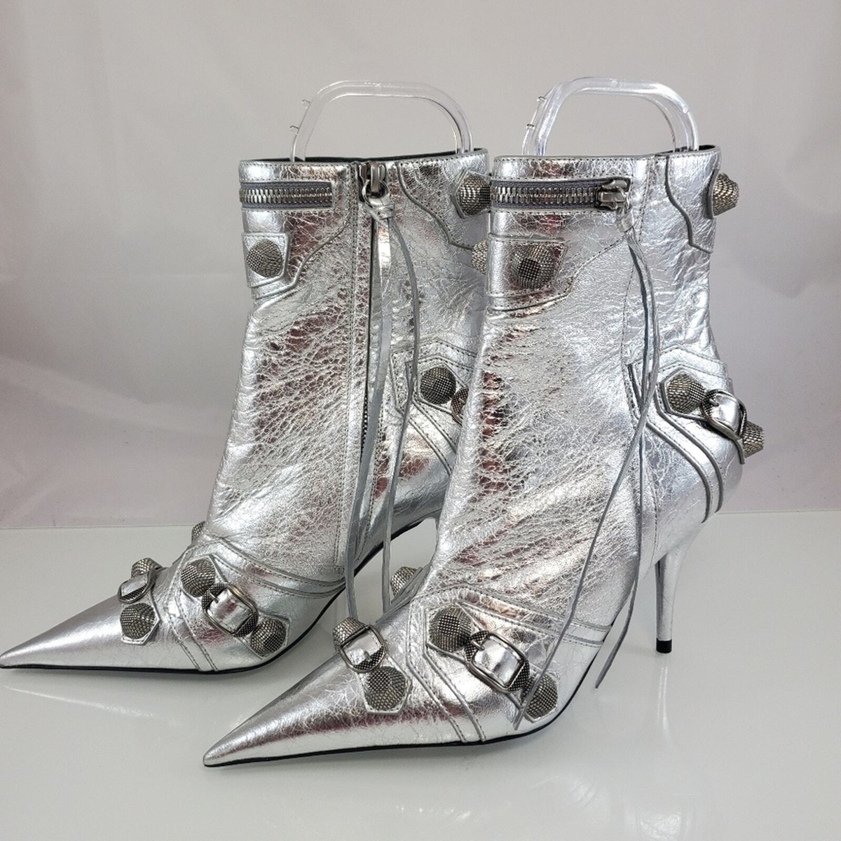 【BALENCIAGA】CAGOLE 90MM ブーツ メタリック NEW$1,950 BALENCIAGA Le Cagole Studded 90mm Metallic Leather