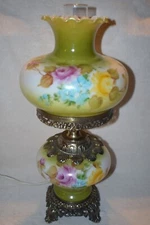 VINTAGE ACCURATE CASTING GREEN FLORAL ROSE GWTW BANQUET HURRICANE TABLE LAMP 22"