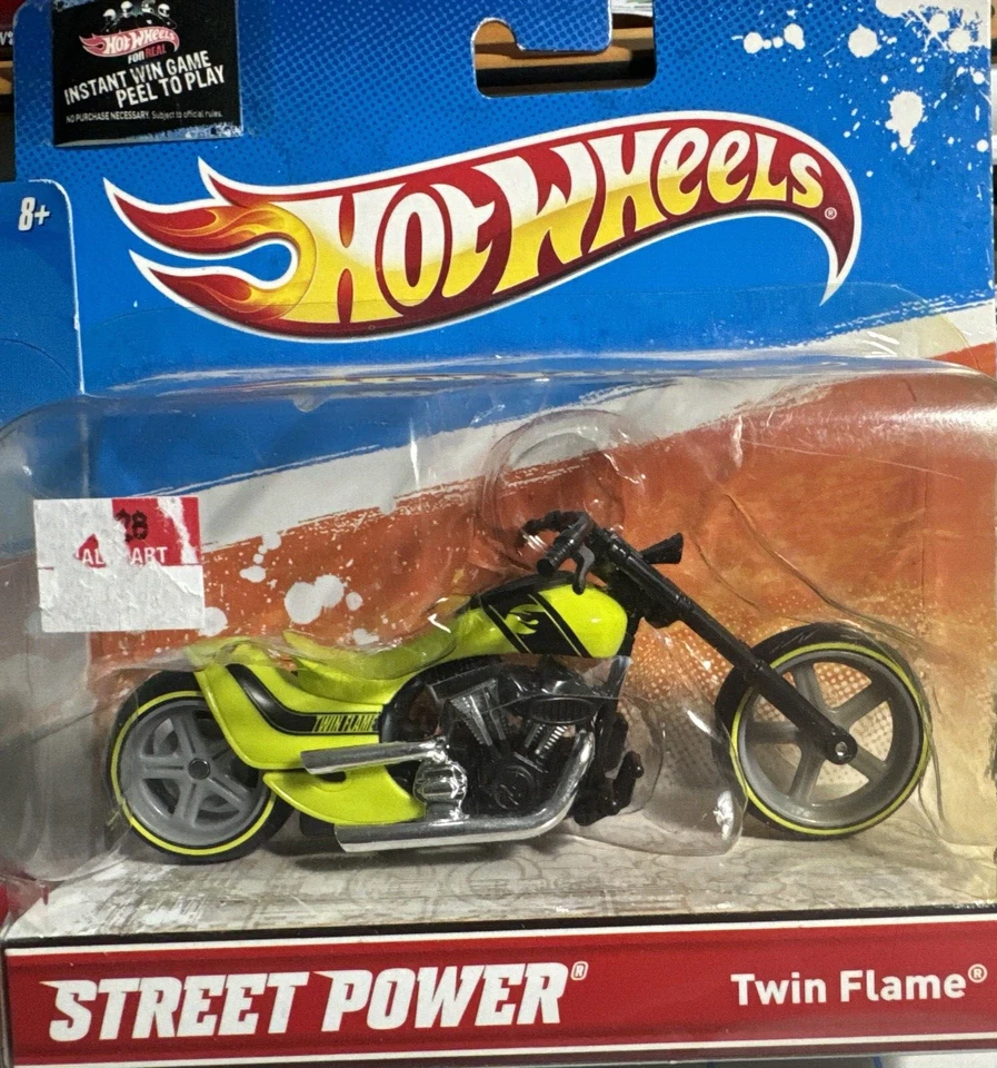 New Hot Wheels TWIN FLAME & ROLLIN' THUNDER Motorcycle Die Cast Model NEW/RARE - Image 3 of 4