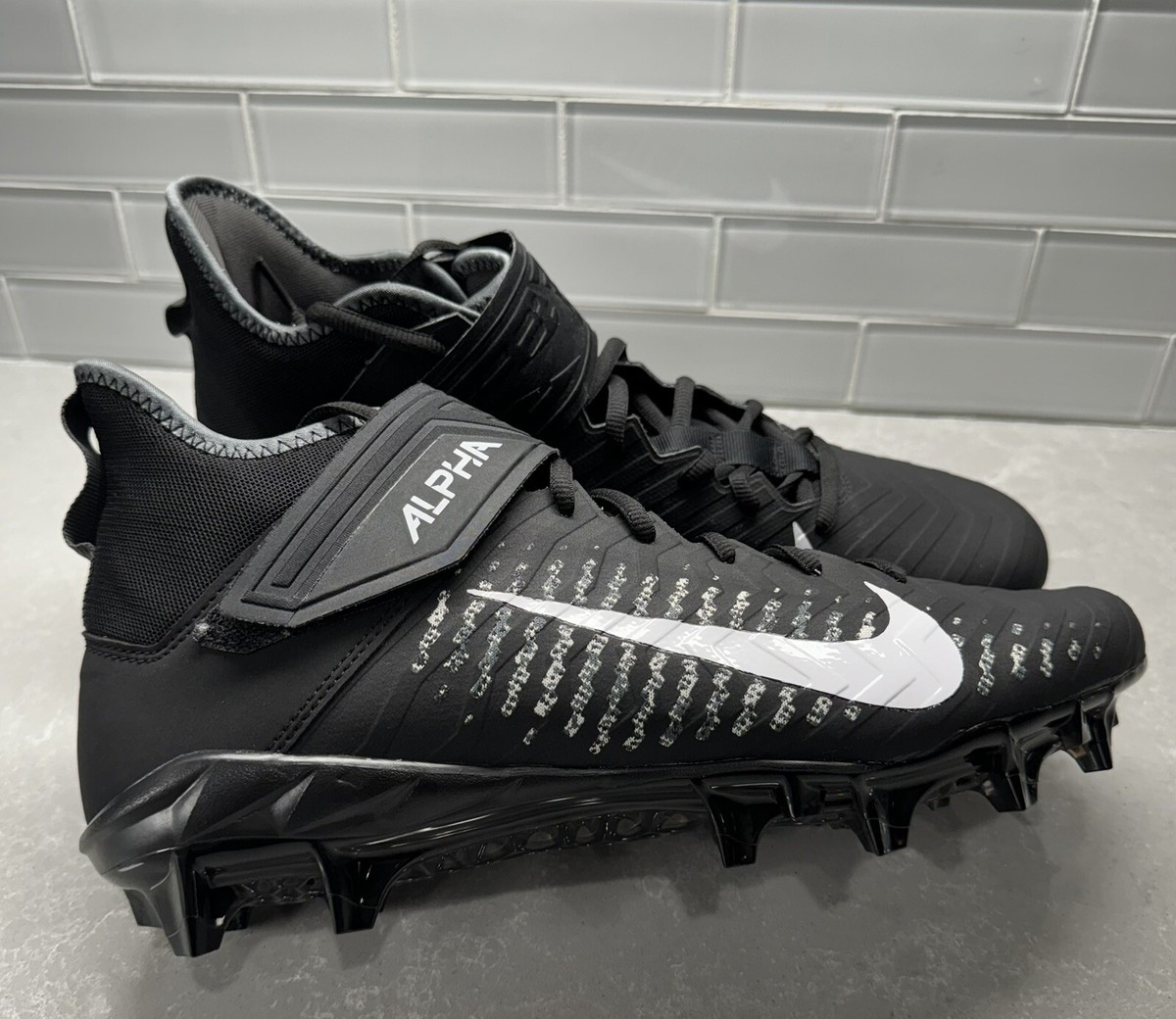 Size 13 Nike Alpha Menace Pro 2 Mid Football Cleats AQ3209 