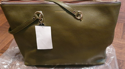 COCCINELLE  Handtasche Shopper Leder NEU Fb.  Khaki mit rosa Futter UVP 295.--  