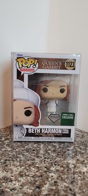Funko Pop Vinyl: Beth Harmon Final Game (Diamond Glitter) #1123 w/ Pop Protector
