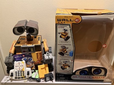 Disney Pixar Thinkway Ultimate Wall E Ultimate Version WITH Box READ DESCRIPTION