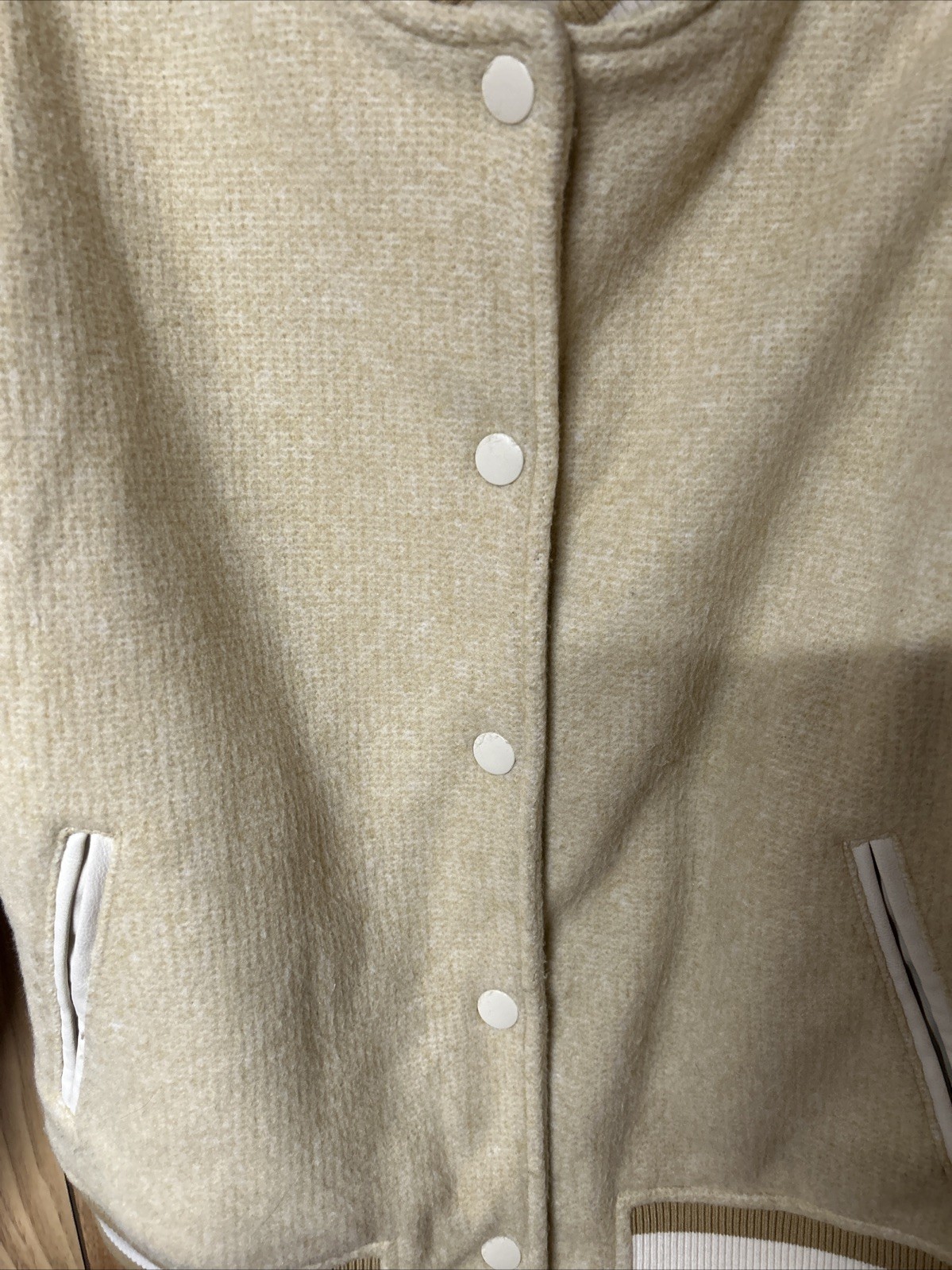 Universal Thread Women’s Medium Varsity Jacket Be… - image 3