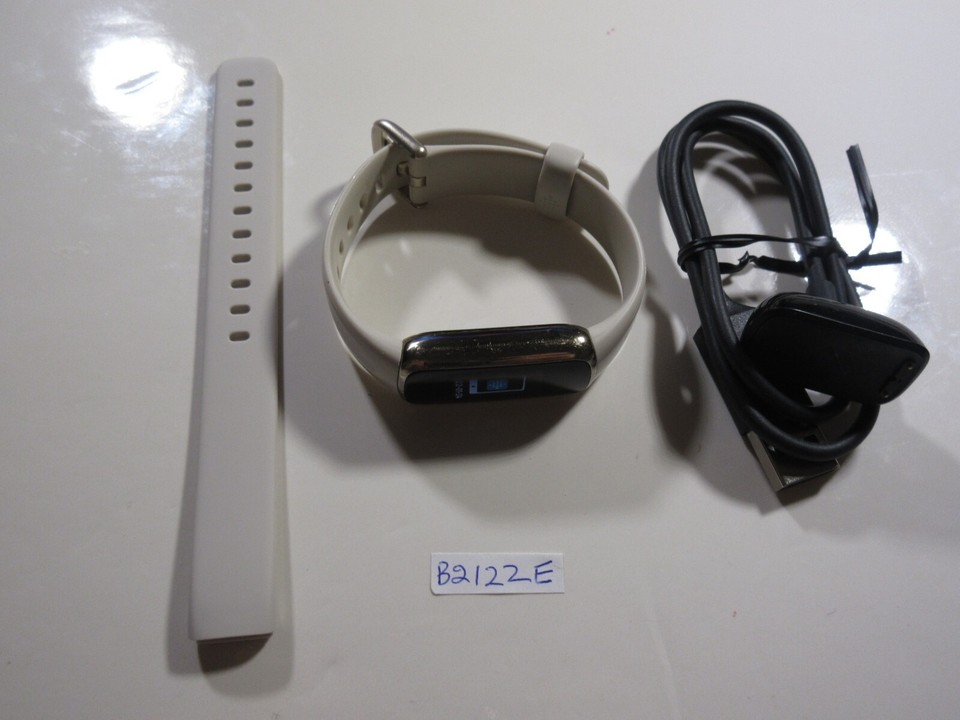 Fitbit Luxe Heart Rate Monitor Health & Fitness Tracker eBay