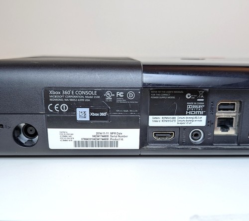 Microsoft Xbox 360 E Konsole - ungetestet, für Ersatzteile oder Reparatur - Bild 7 von 7