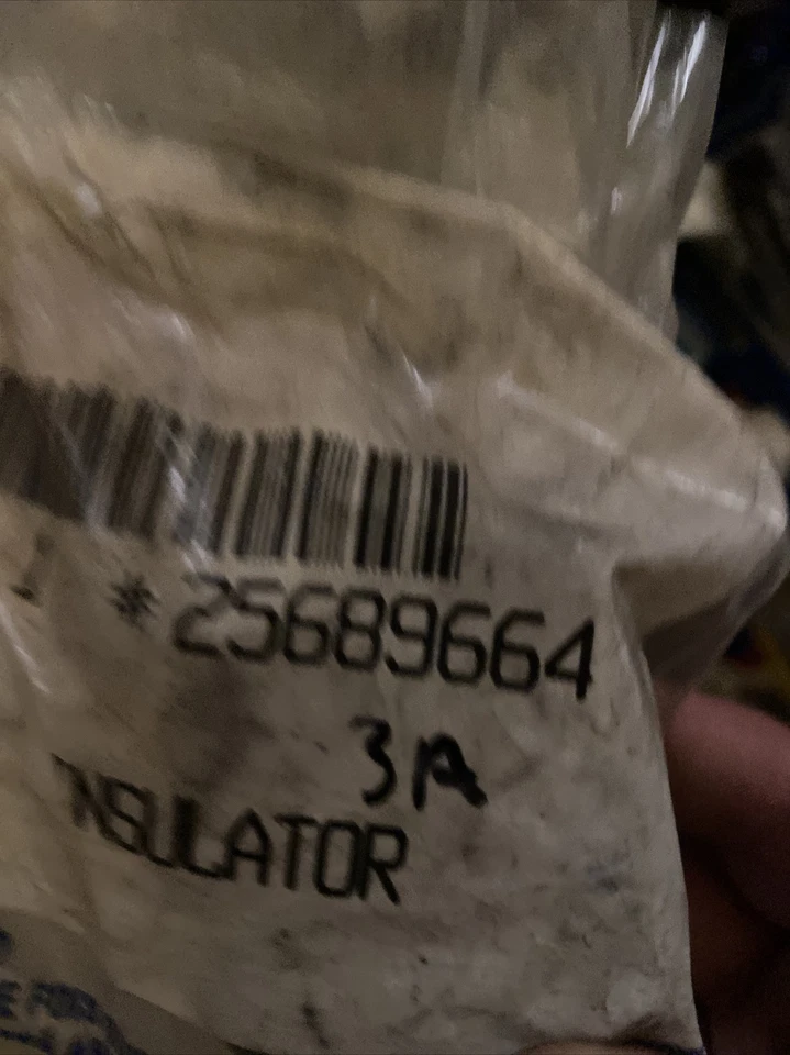 Nuevo buje OEM GM Buick Park Avenue Pontiac Bonneville 1997-2005 25699777 Foto 3 de 3