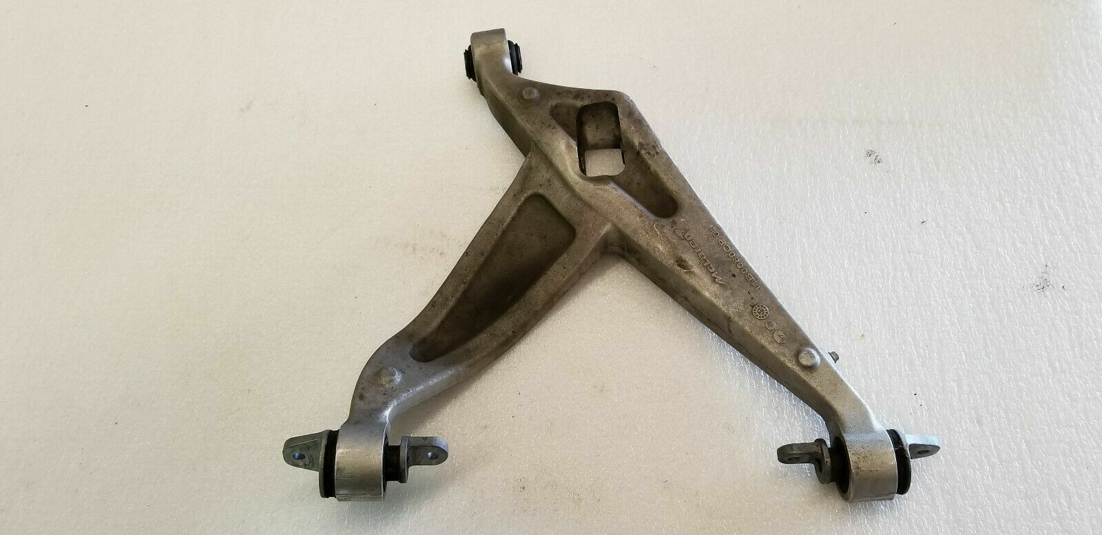 MCLAREN MP4-12C REAR RIGHT LOWER CONTROL ARM OEM 11B0080CP