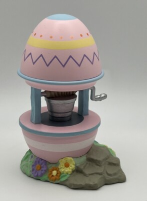 Hallmark Easter Merry Miniatures EGG Wishing Well Flowers 1994 Sticker #N