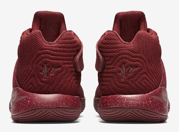 Nike Kyrie 2 Red Velvet 28.5 (箱なし) GS) Nike Kyrie 2 'Red Velvet' 826673-600
