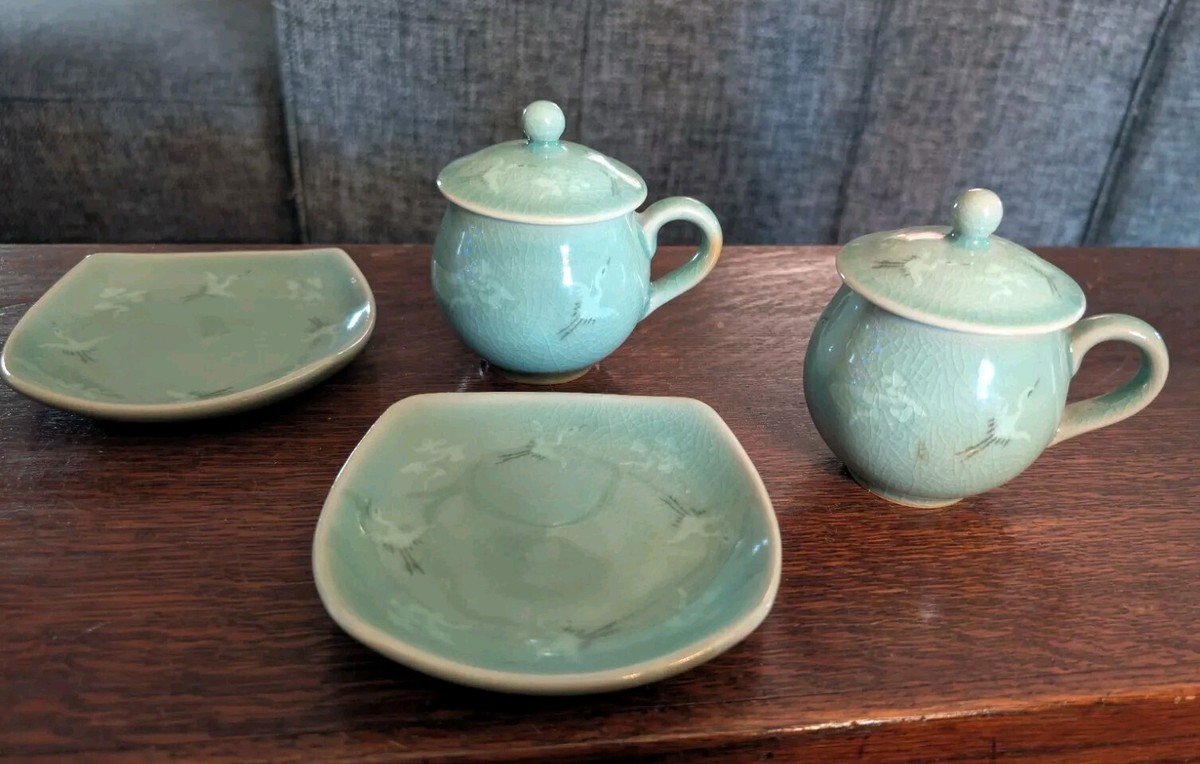 TAKEれんこん Vintage ~ Korean Celadon Soft Green Crackle Glaze Flying