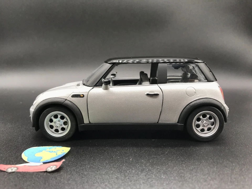 Saico Mini New Mini Cooper, modello in scala 1:24 - 1:25, (1551) , vintage - Immagine 3 di 4