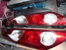 RENAULT KANGOO REAR LIGHT LENS & TRIM