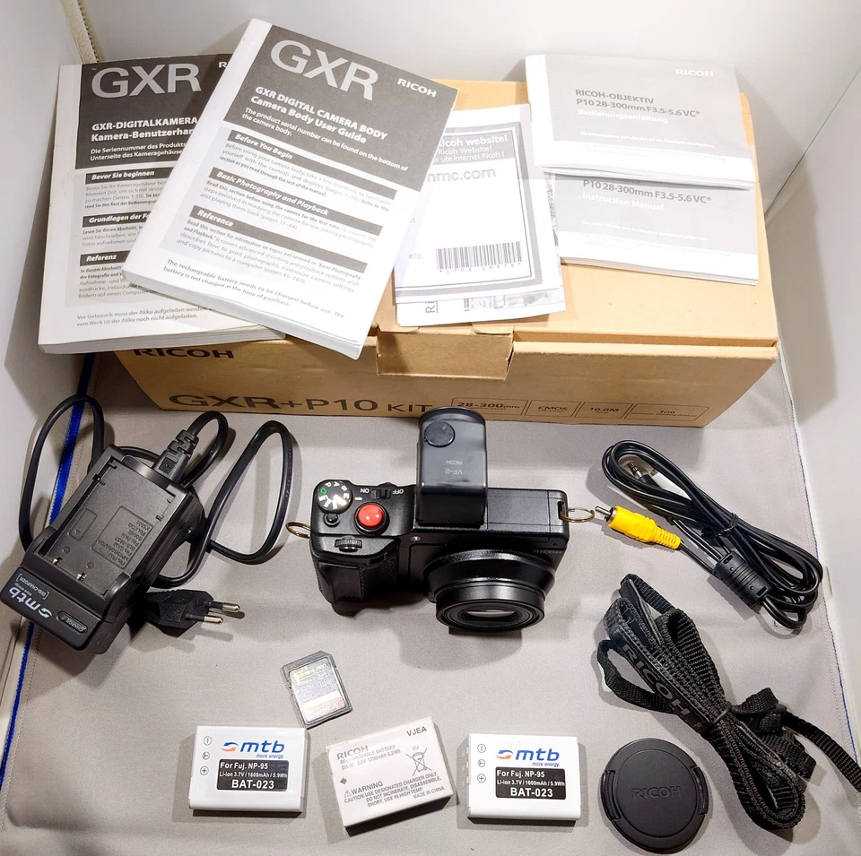 EU⭐ RICOH GXR + P10 KIT 28-300mm + 3 batteries + SD card + Manuals + Accessories - Image 3 of 4