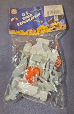 U.S. NASA Space Exploration set Space Vehicle  Astronauts Plastic Figures New