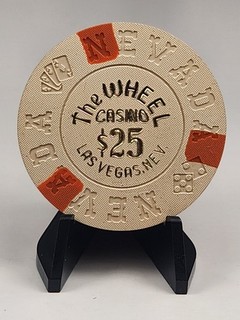 THE WHEEL CASINO CHIP $25.00 LAS VEGAS NEVADA CR #22 RATED P ($175 $199) 1974