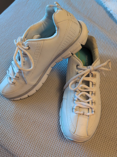 Skechers Elite Memory Foam White Leather Sneakers | Women Size 7