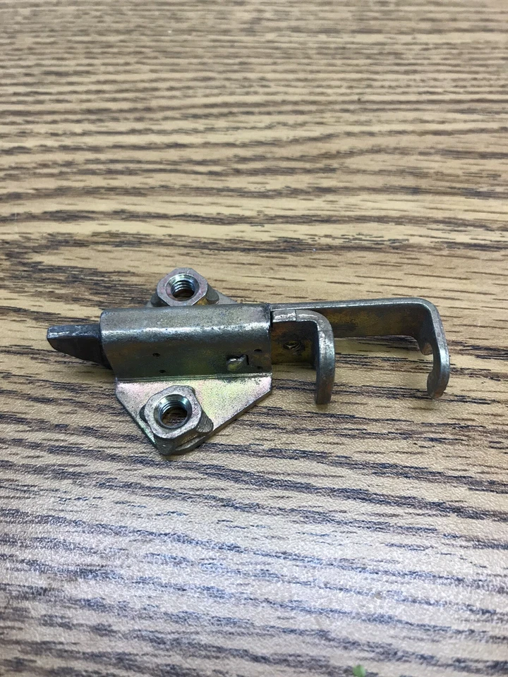 KAWASAKI NINJA ZX6R 636 2003-2020 BLOQUEO ASIENTO DELANTERO PARTE # 27016-1115 Foto 3 de 4