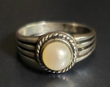 Vintage Stunning Cultured Pearl set in Sterling Silver Ring