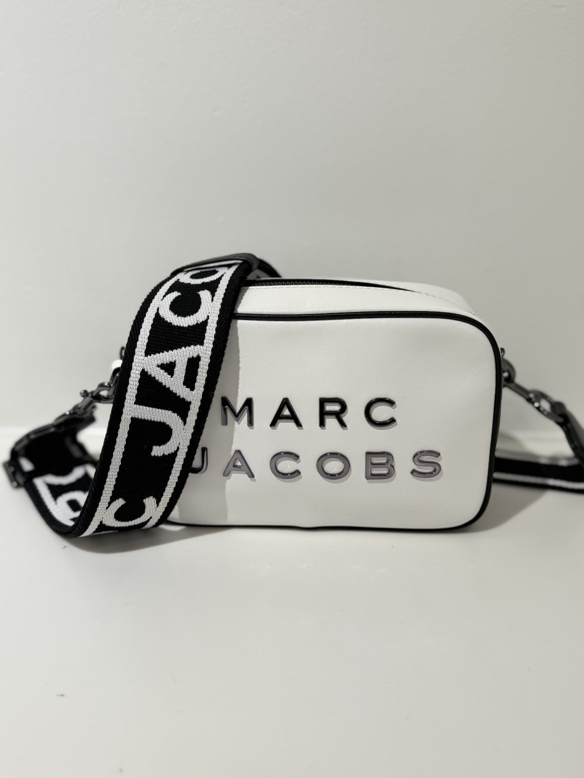NWT Marc Jacobs Flash Camera Bag - Black And White