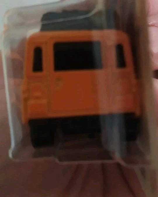 Matchbox 1966 Land Rover Gen II 2025 1:64 Safari - Immagine 4 di 4