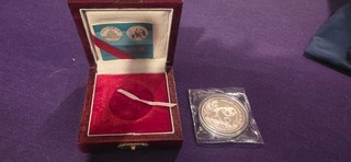 China 1990 10 Yuan Silver Panda Coin with Display Box and Certificate