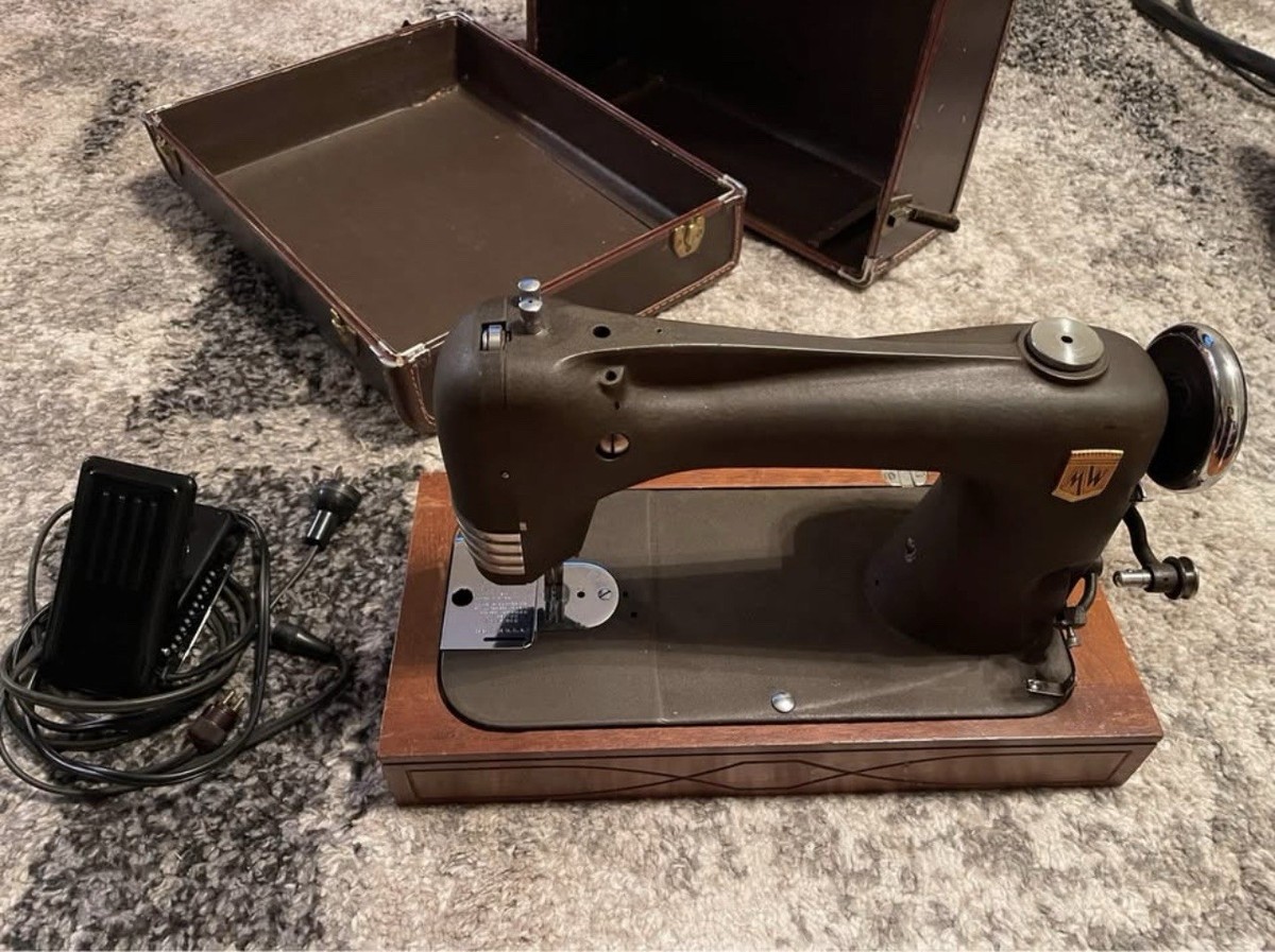 Montgomery Ward Model 30 Sewing Machine | eBay