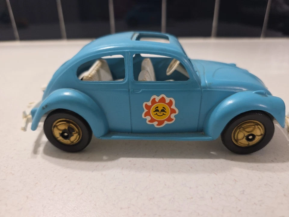 Vintage 1969 Hubley Mighty Metal Beetle Bug No. 1480 Blue - Image 3 of 4