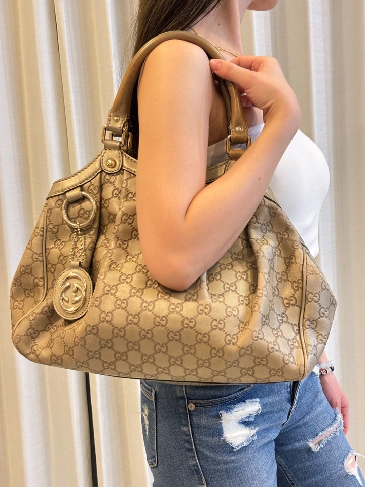 Bolso de Mano GUCCI Sukey Guccissima Cuero Dorado Claro Foto 4 de 4