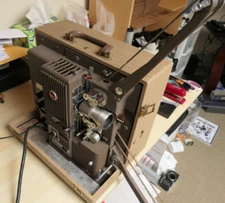 Vintage Kodak Pageant 16 mm Sound Projector model 8 K 5 with Case