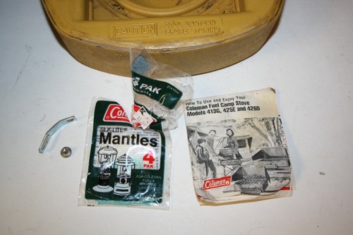 Vintage COLEMAN 275 Dual Mantle BROWN LANTERN 3/1978 w/Yellow Clamshell Case + - Picture 8 of 9