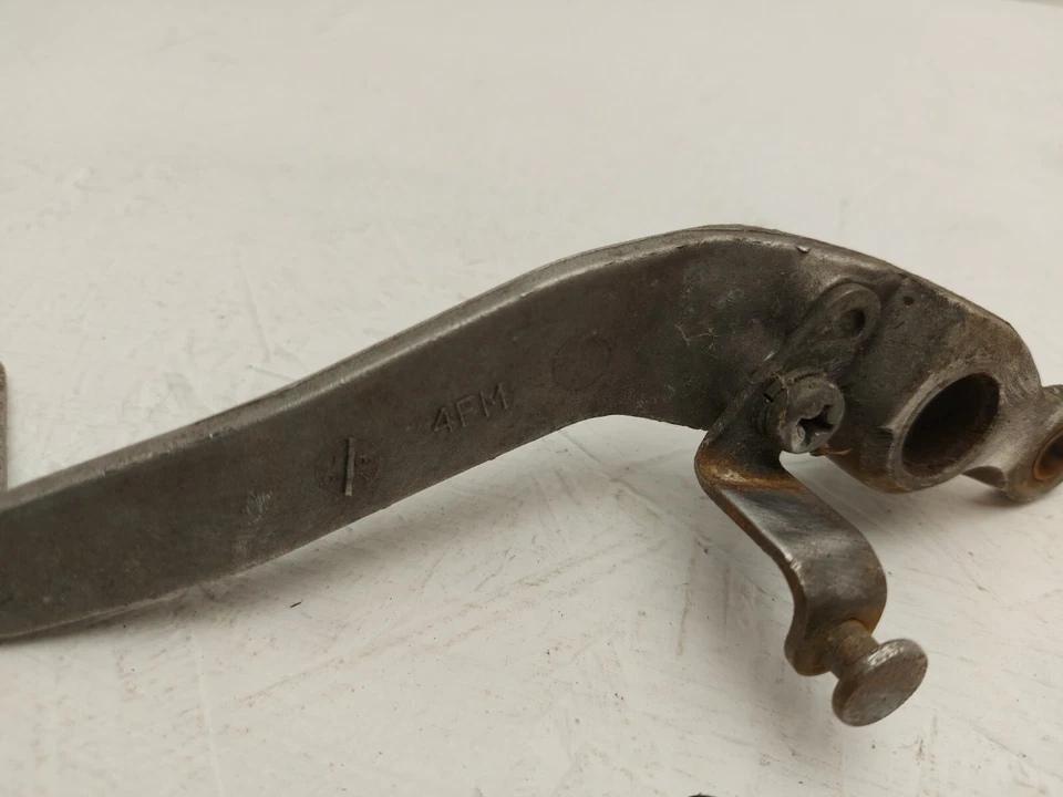 Palanca de freno trasero Yamaha YZF 1000 THUNDERACE Foto 2 de 4