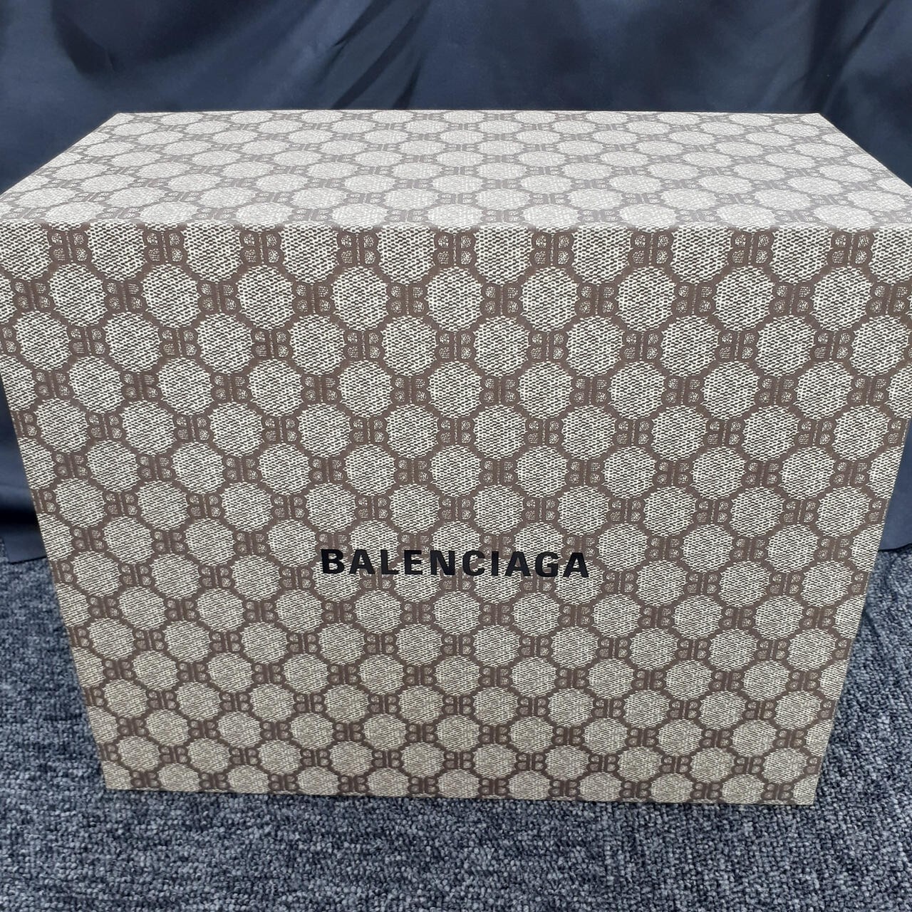 HACKER Cap model number 6807174B3B72064BALENCIAGA… - image 4