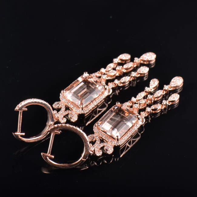 Pendientes colgantes de morganita rosa con diamantes naturales de oro rosa de 14 quilates Foto 4 de 4