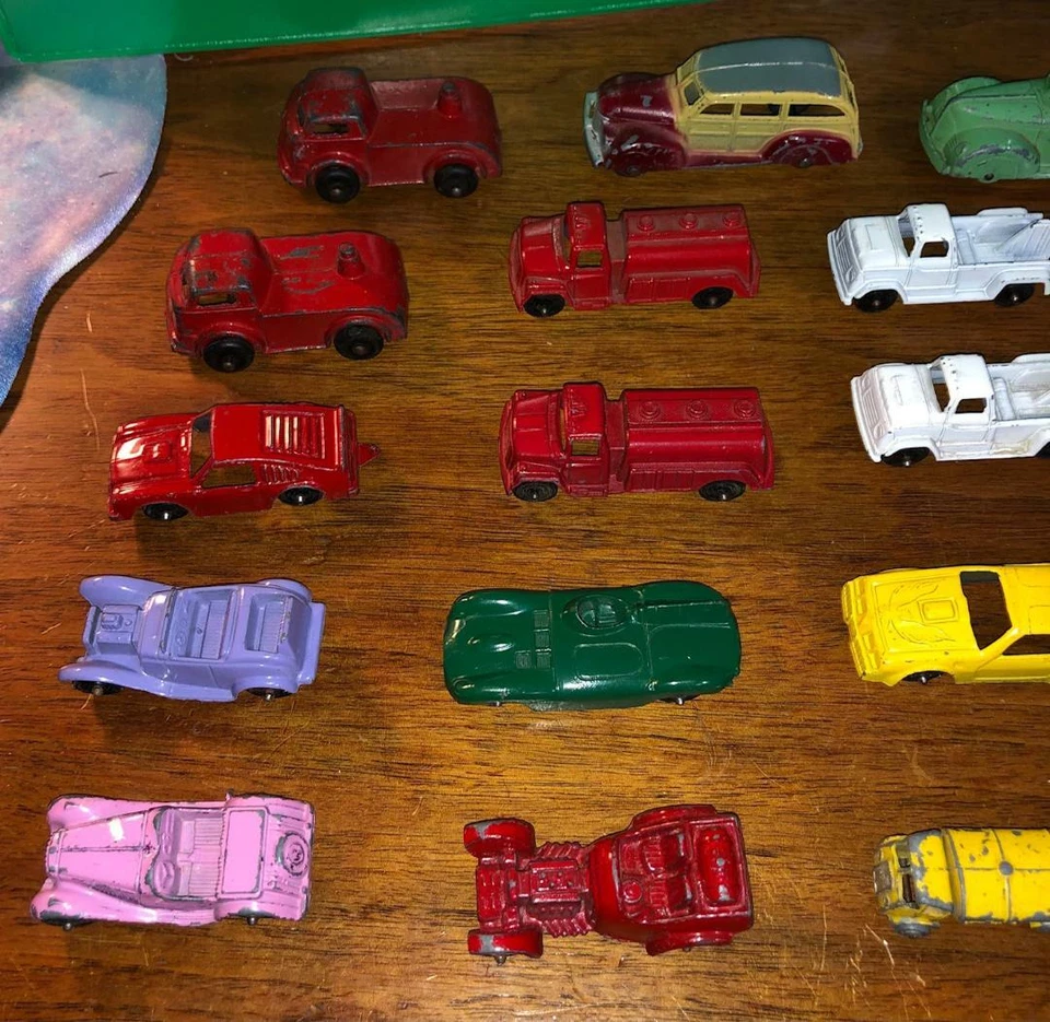 Lote de 29 coches/camiones mixtos Tootsie Toys vintage cabina diecast sobre dobles Foto 2 de 4