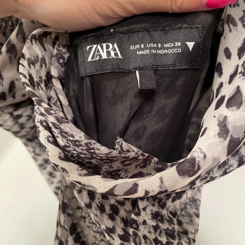 ZARA ärmelloses Maxikleid Wasserfallausschnitt Schlangenledermuster Slip mehrfarbig Small - Bild 12 von 15