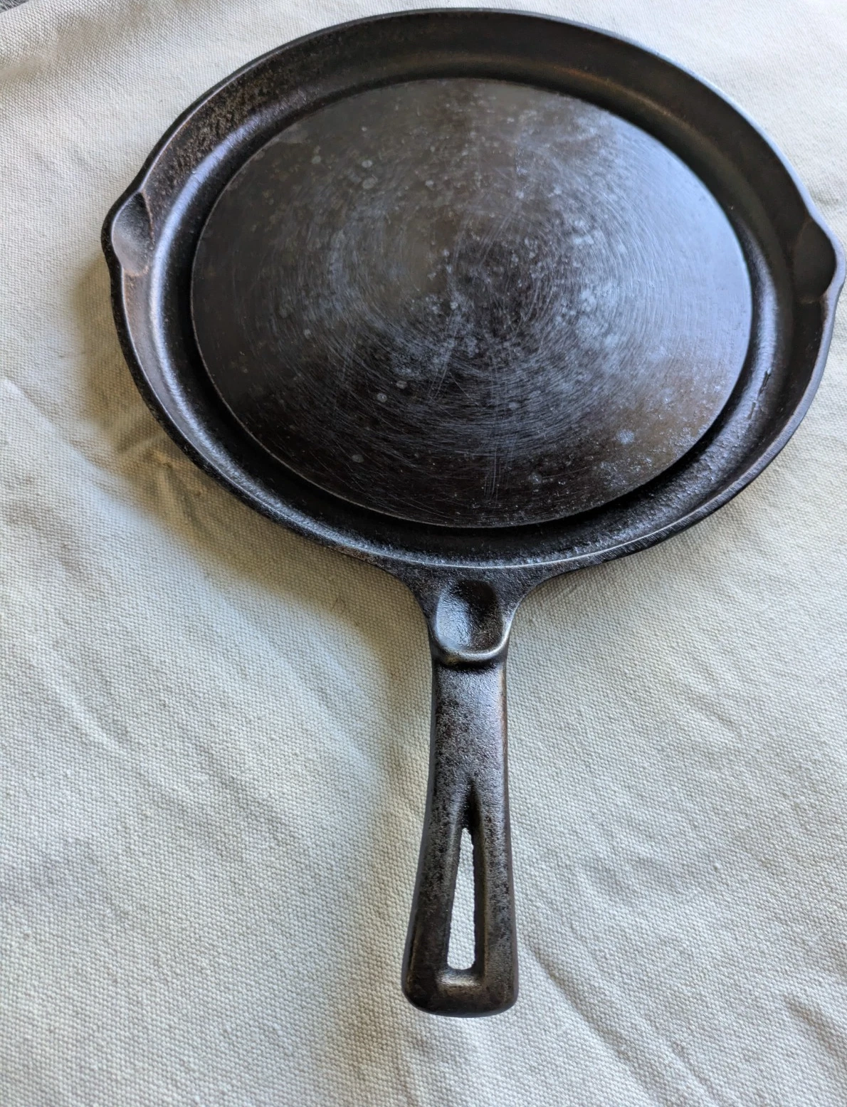 Wagner Ware Sidney O Fat Free Fyer Cast Iron Skillet/Griddle 1102 A "Pat" Flat
