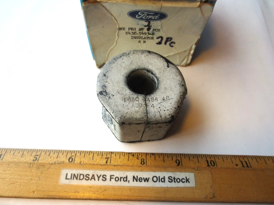 OEM FORD 1984 TEMPO & MERCURY TOPAZ "AISLADOR" BRAZO DE SUSPENSIÓN INFERIOR Foto 3 de 3