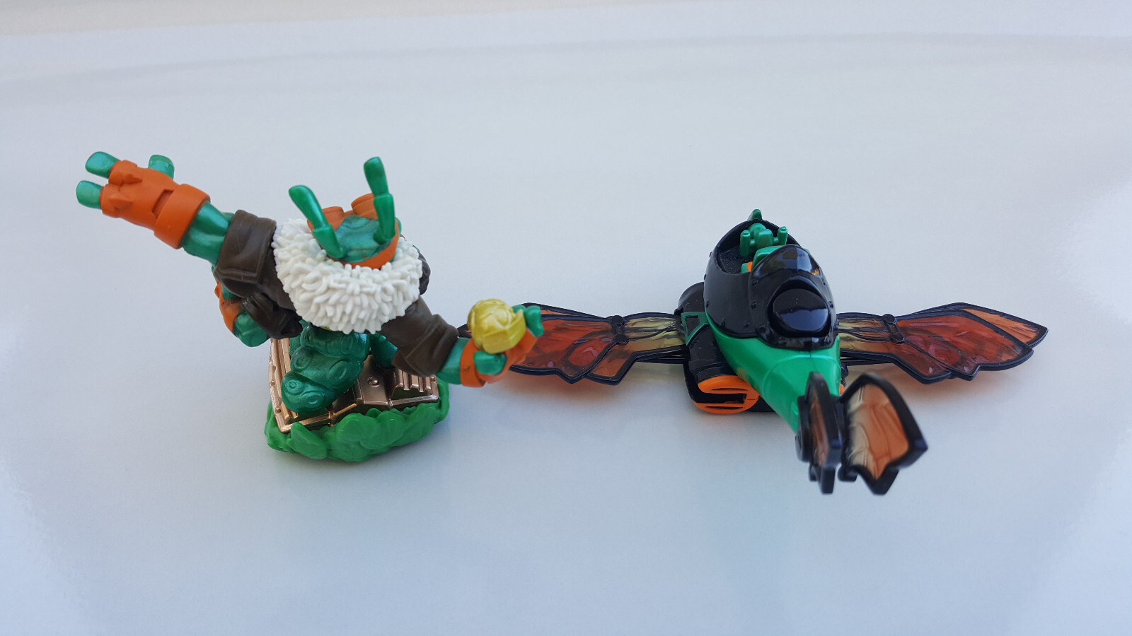 Skylanders Superchargers Green Thrillipede and Buzz Wing Rare eBay