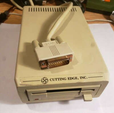 1985 Macintosh 512K: (1024) ram, ext. Floppy, Optical Mouse+pad