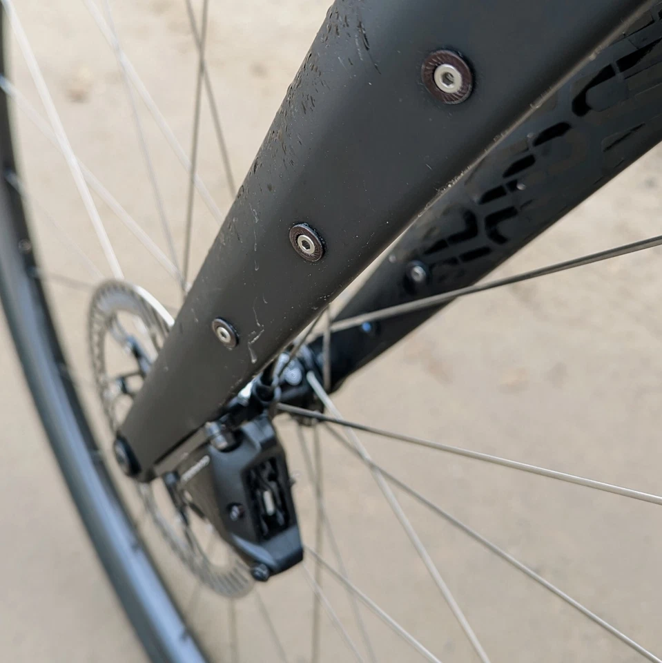 Tornillos de corte y sellado de jaula de botella empotrada sin perfil Terske / tapones de orificio M5 Foto 4 de 4