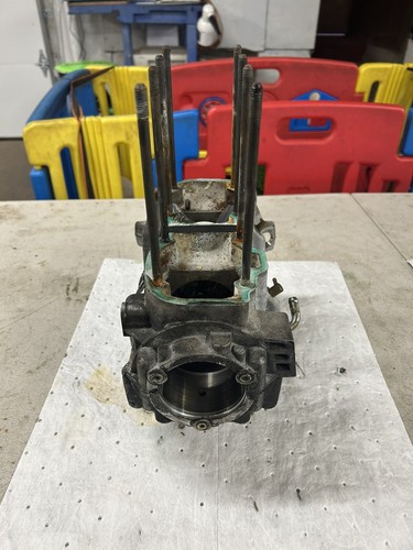 SKI-DOO Grand touring SUMMIT 550F FAN CRANKCASE ENGINE CASE 420890237 - Picture 6 of 6